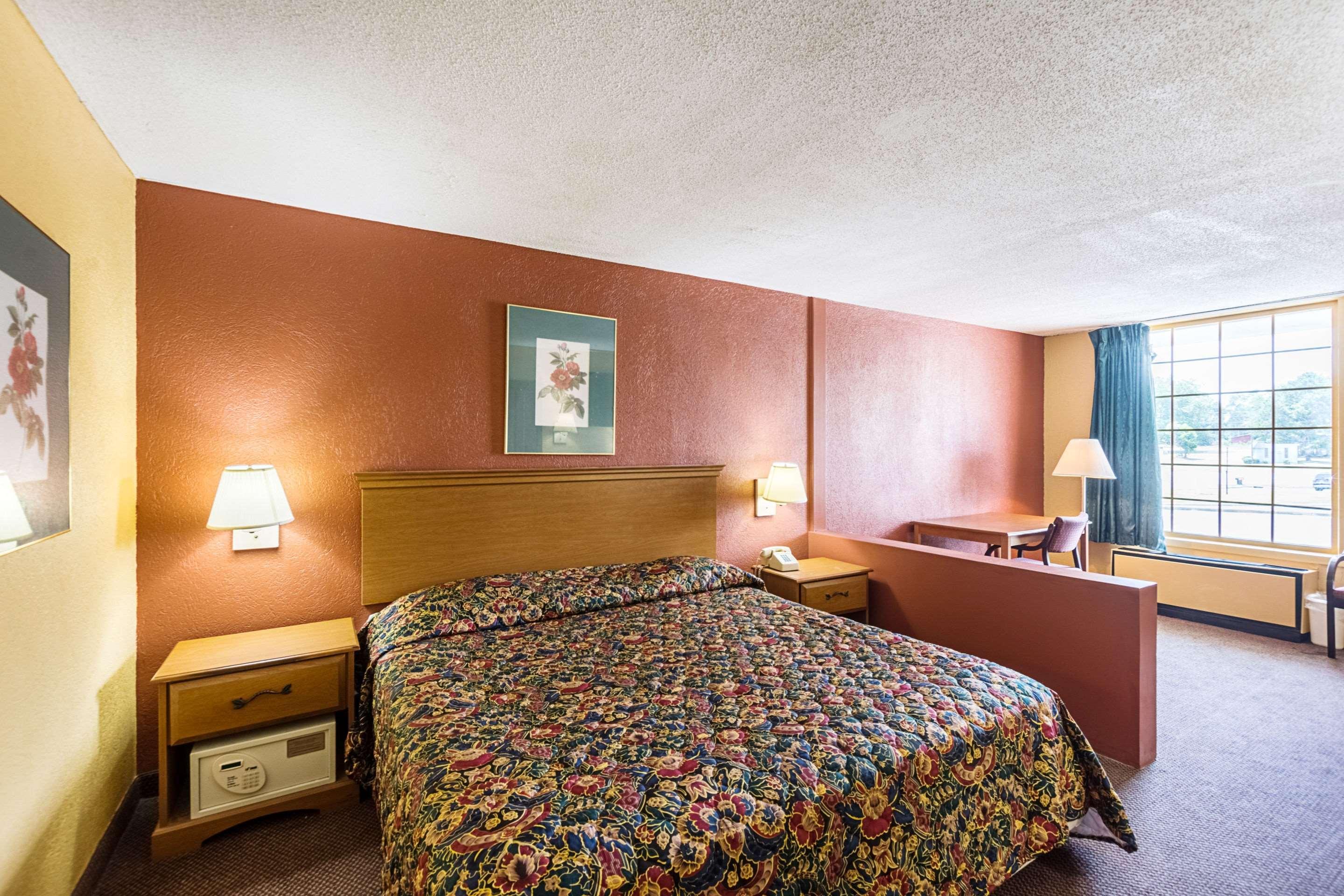 Orangeburg Inn & Suites Εξωτερικό φωτογραφία