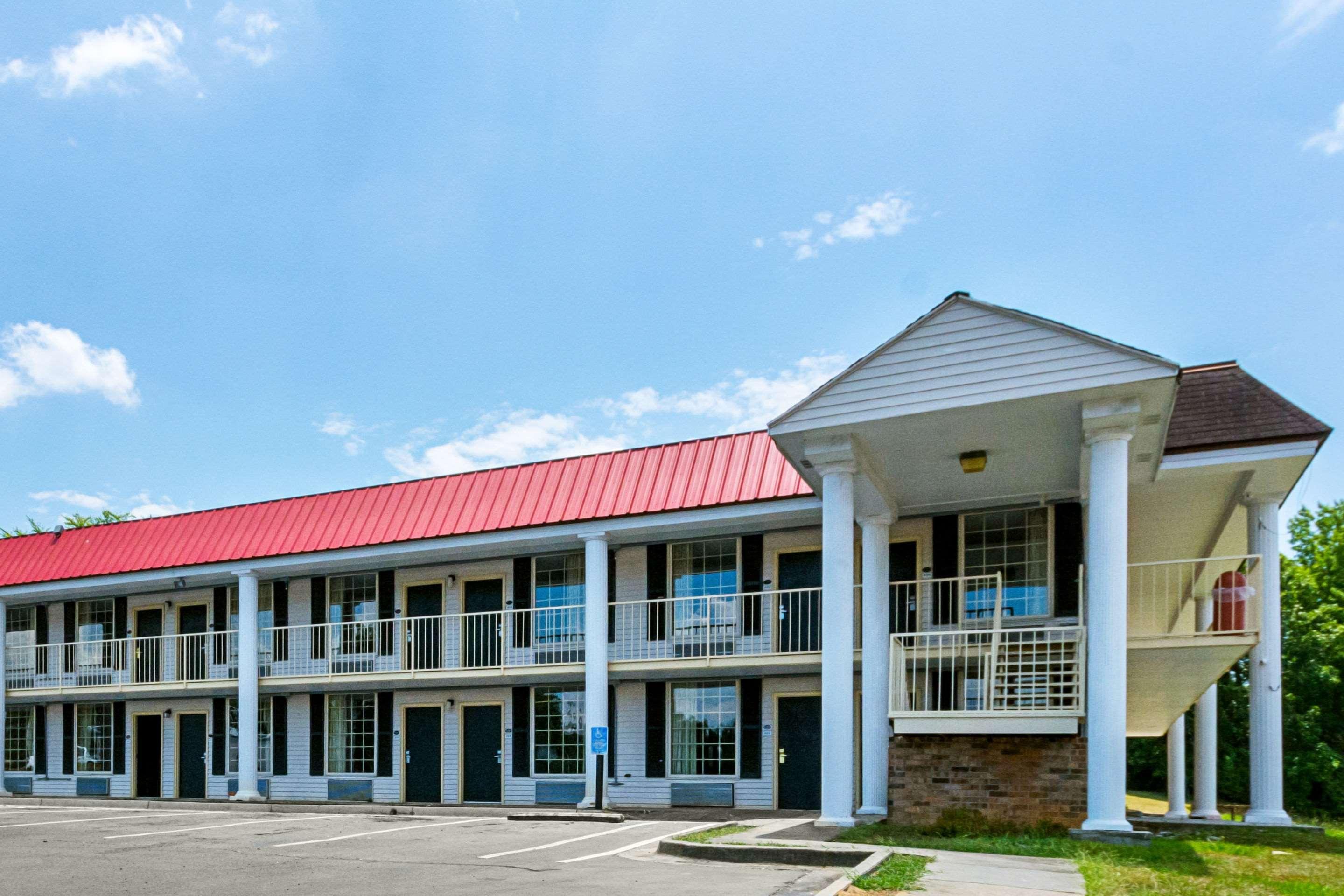 Orangeburg Inn & Suites Εξωτερικό φωτογραφία