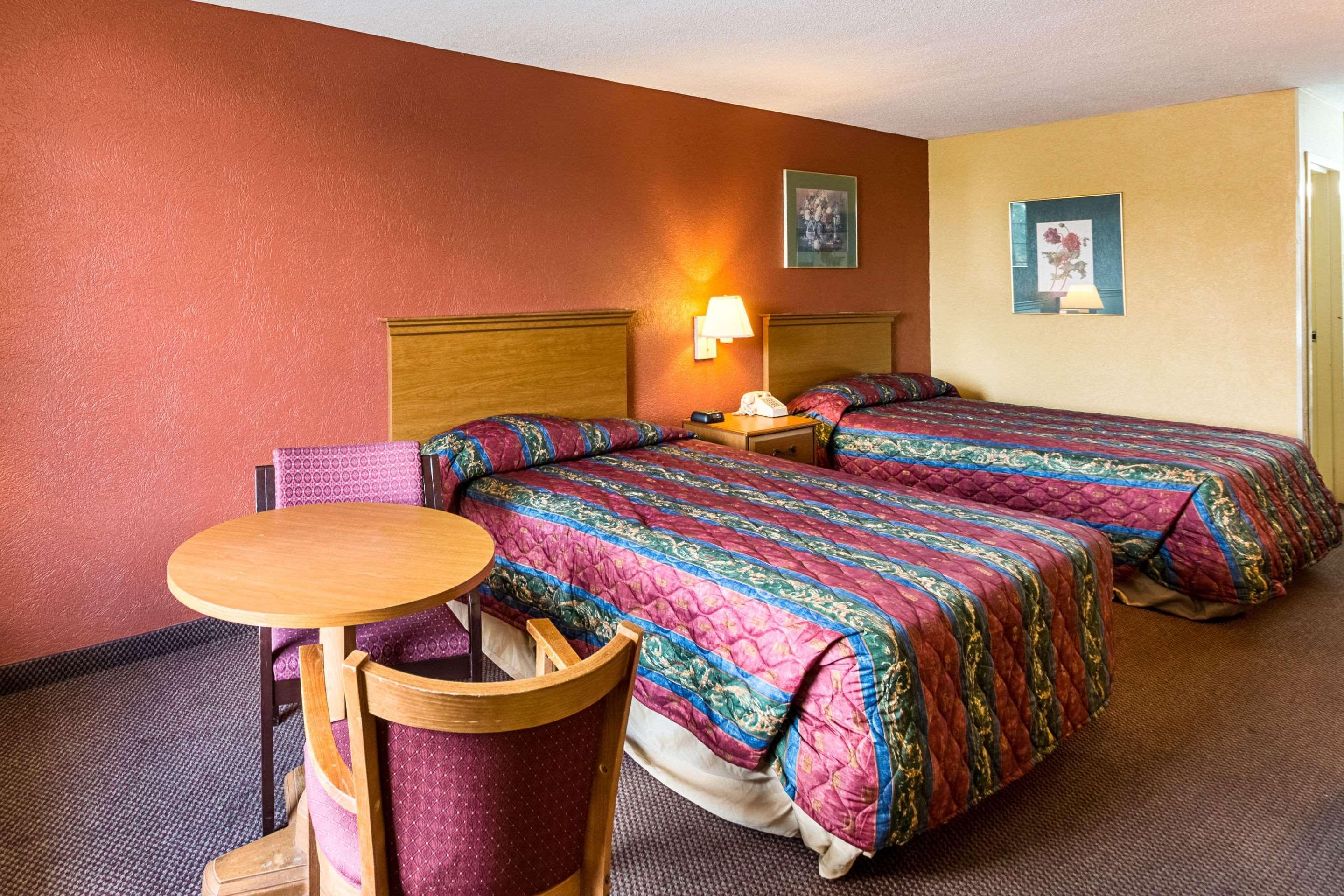Orangeburg Inn & Suites Εξωτερικό φωτογραφία