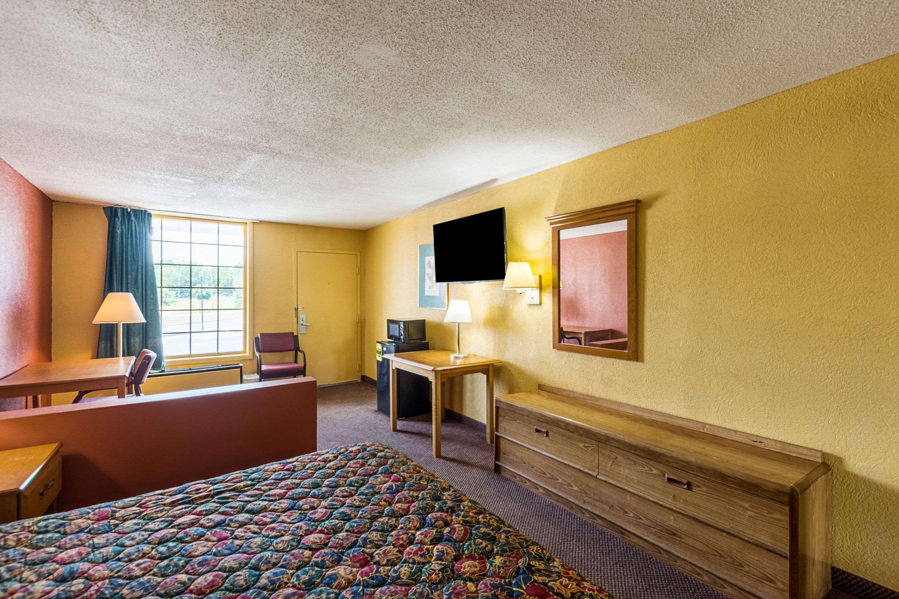 Orangeburg Inn & Suites Εξωτερικό φωτογραφία
