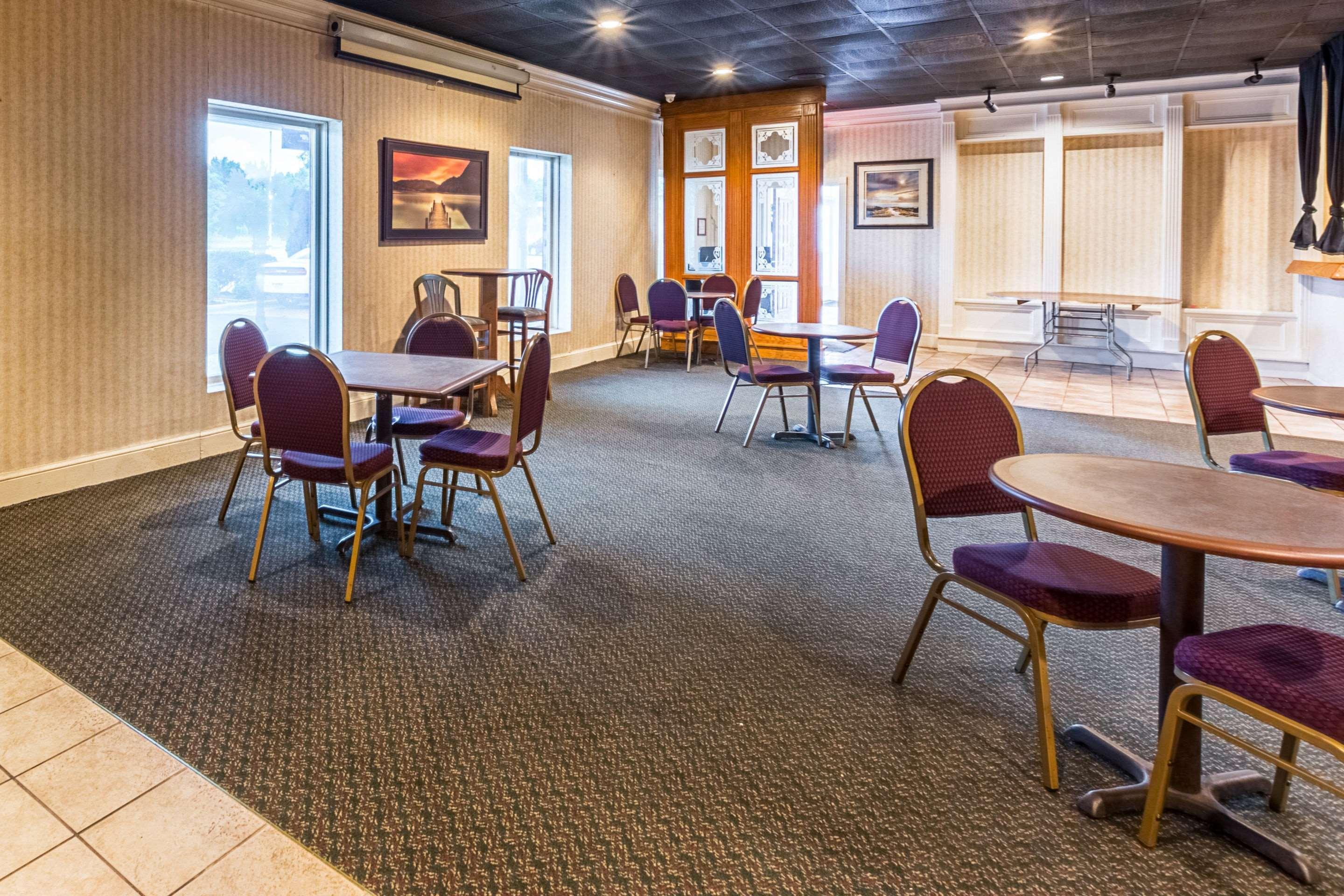 Orangeburg Inn & Suites Εξωτερικό φωτογραφία