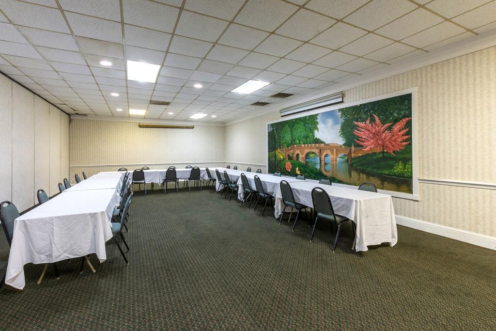 Orangeburg Inn & Suites Εξωτερικό φωτογραφία